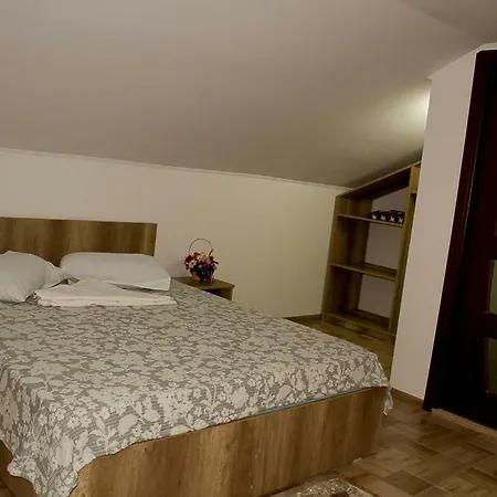 Casa La Flori Guest house *